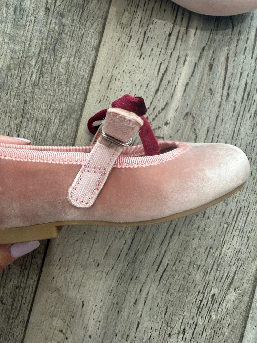 LIKE NEW Baby GAP Pink maroon Velvet Ballet Flats with Berry Bow size 7